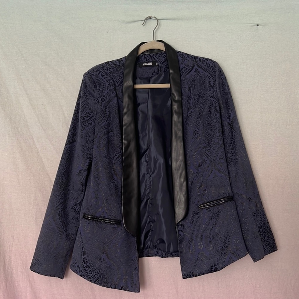 Blue blazer with leather trimming